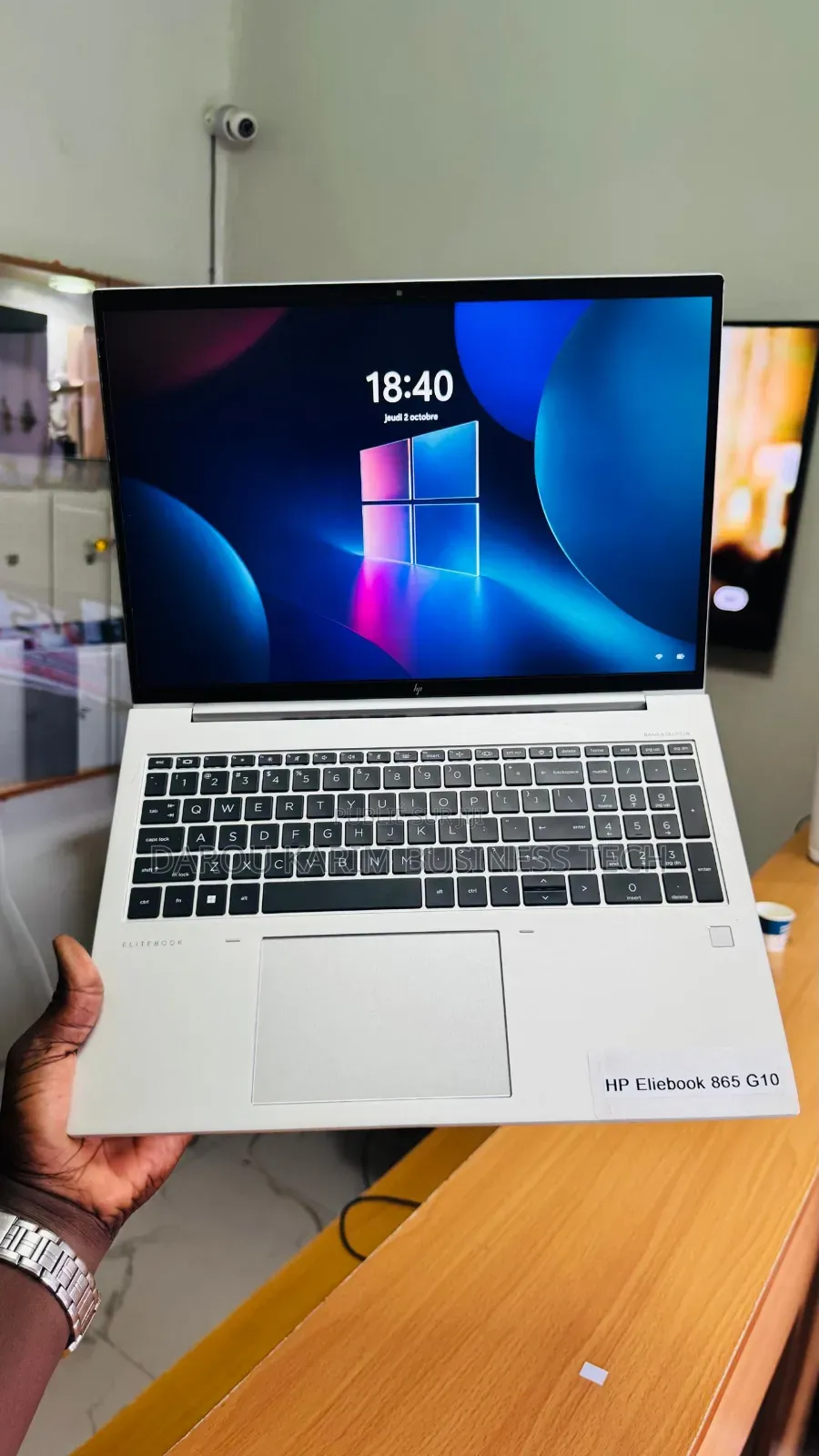New Ordinateur portable HP EliteBook 860 G10 16GB AMD Ryzen 7 SSD 512GB