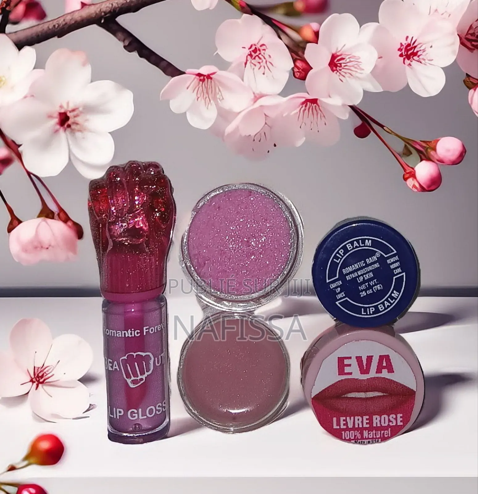 Lèvre Rose, Gloss, Gommage, Et Lip Balm