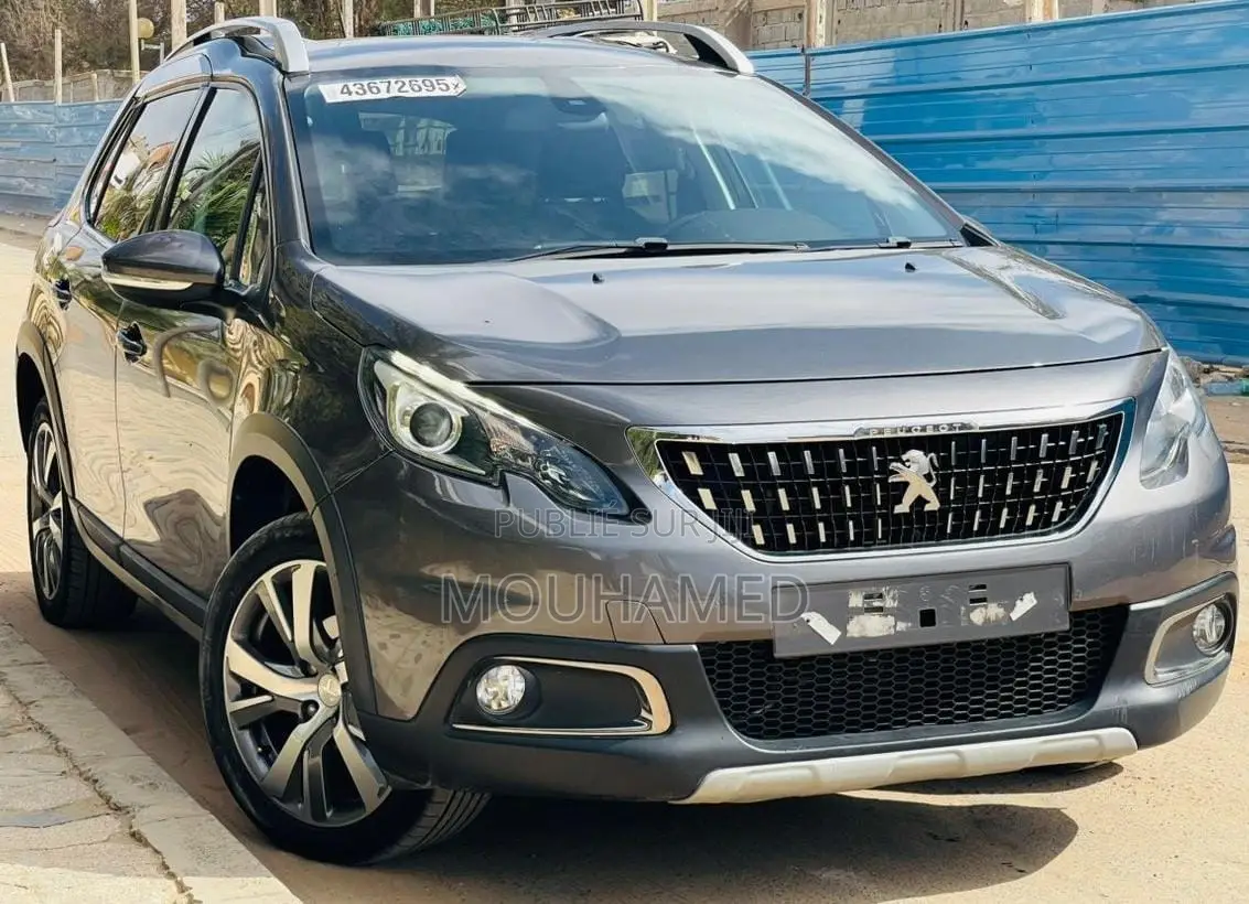 Peugeot 2008 1.6 BlueHD (100 Hp) 2017 Gris