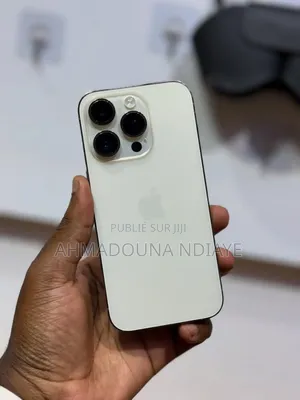 Photo - New Apple iPhone 14 Pro 256 GB Doré