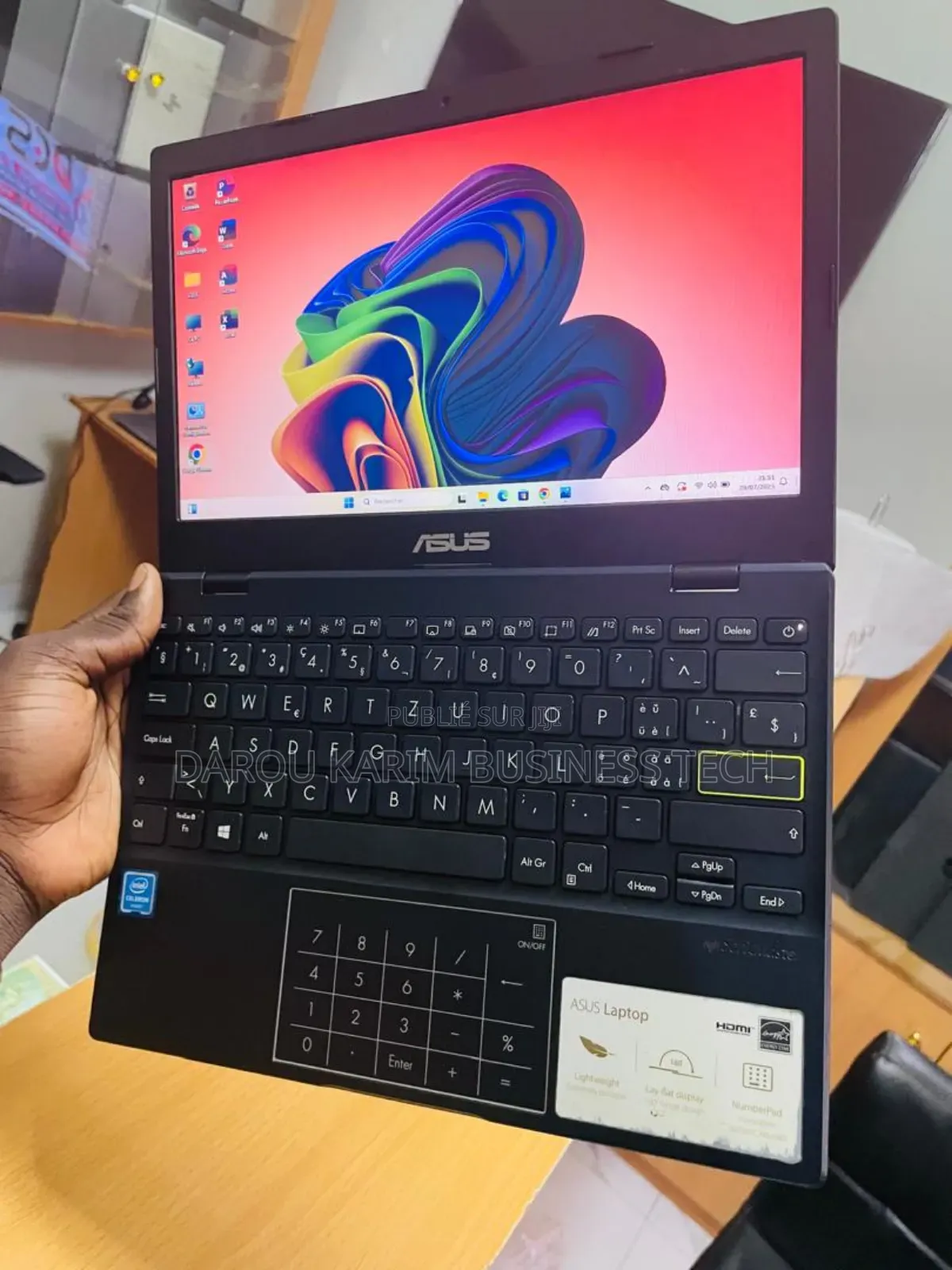 New Asus VivoBook E12 E203NA 4GB Intel Celeron SSD 160GB