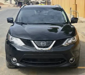 Photo - Nissan Qashqai 2017 Black