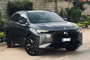 Citroen DS 7 Crossback 2024 Gris