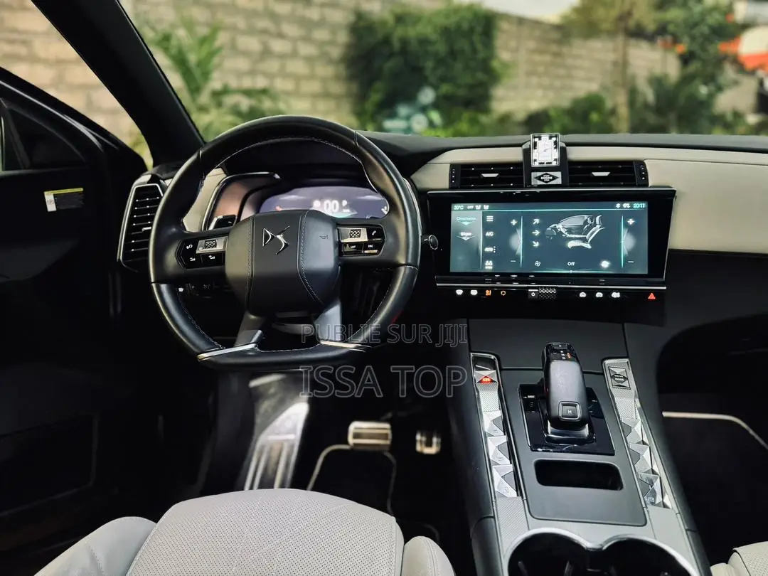 Citroen DS 7 Crossback 2024 Gris