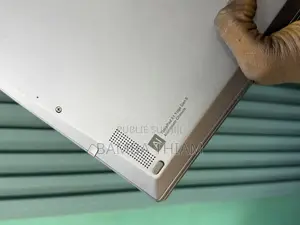 Photo - New Lenovo Thinkpad X1 Yoga 16GB Intel Core I5 SSD 512GB