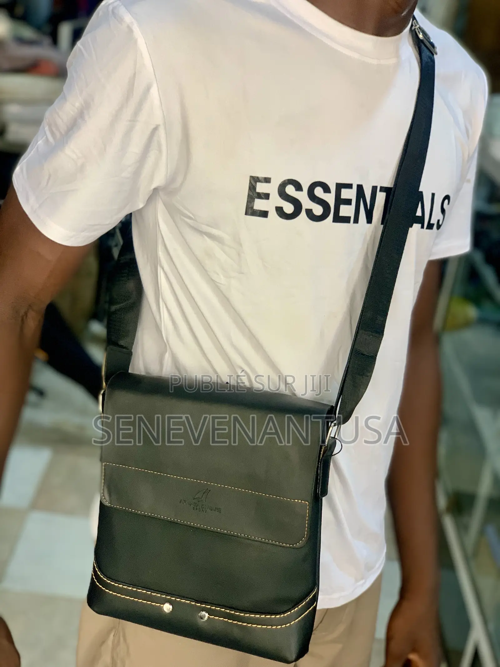 Prodotto Importato Da via E. Berlinguer, Italia Made In