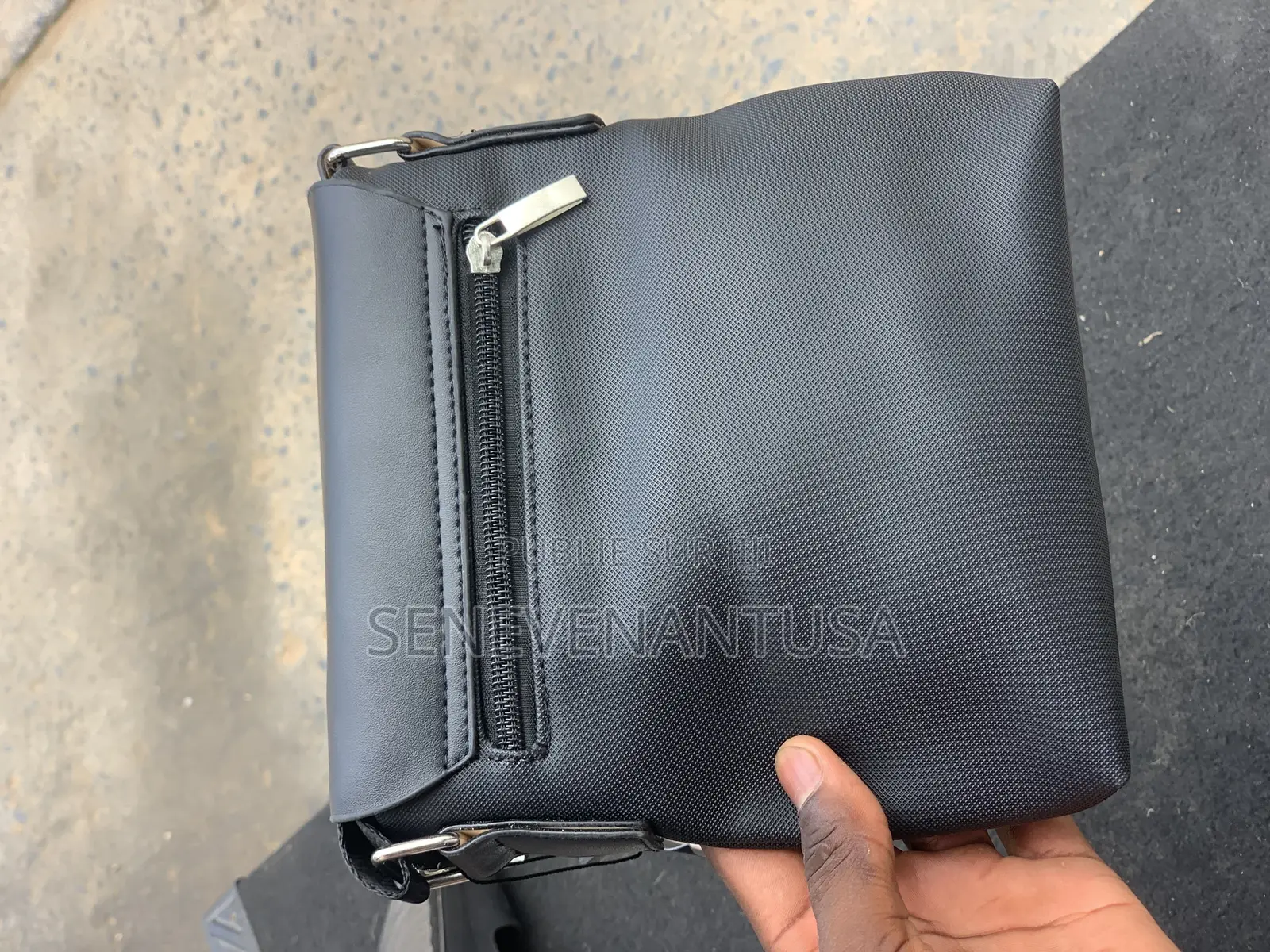 Prodotto Importato Da via E. Berlinguer, Italia Made In