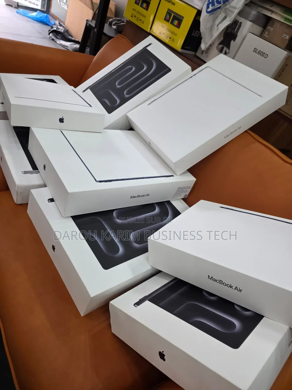 New Apple MacBook Air 2024 M3 13-Inch 16GB Apple M3 SSD 512GB