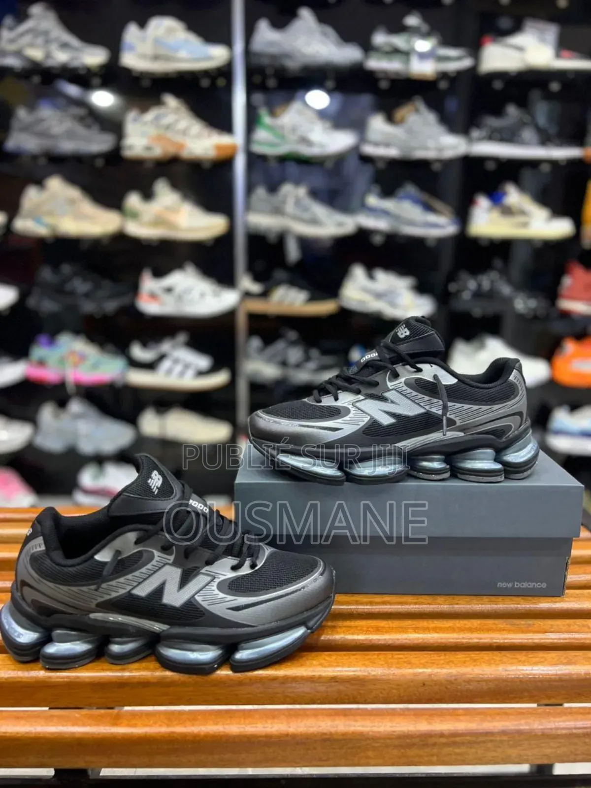 Disponible 
Original New Balance 2000
40/41/42/43/44/45
Avec Box 