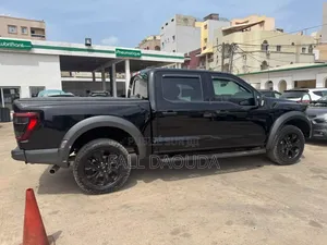 Ford F-150 2022 Black