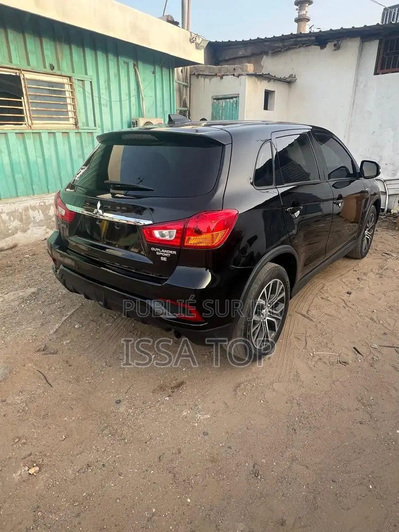 Mitsubishi Outlander 2018 Black
