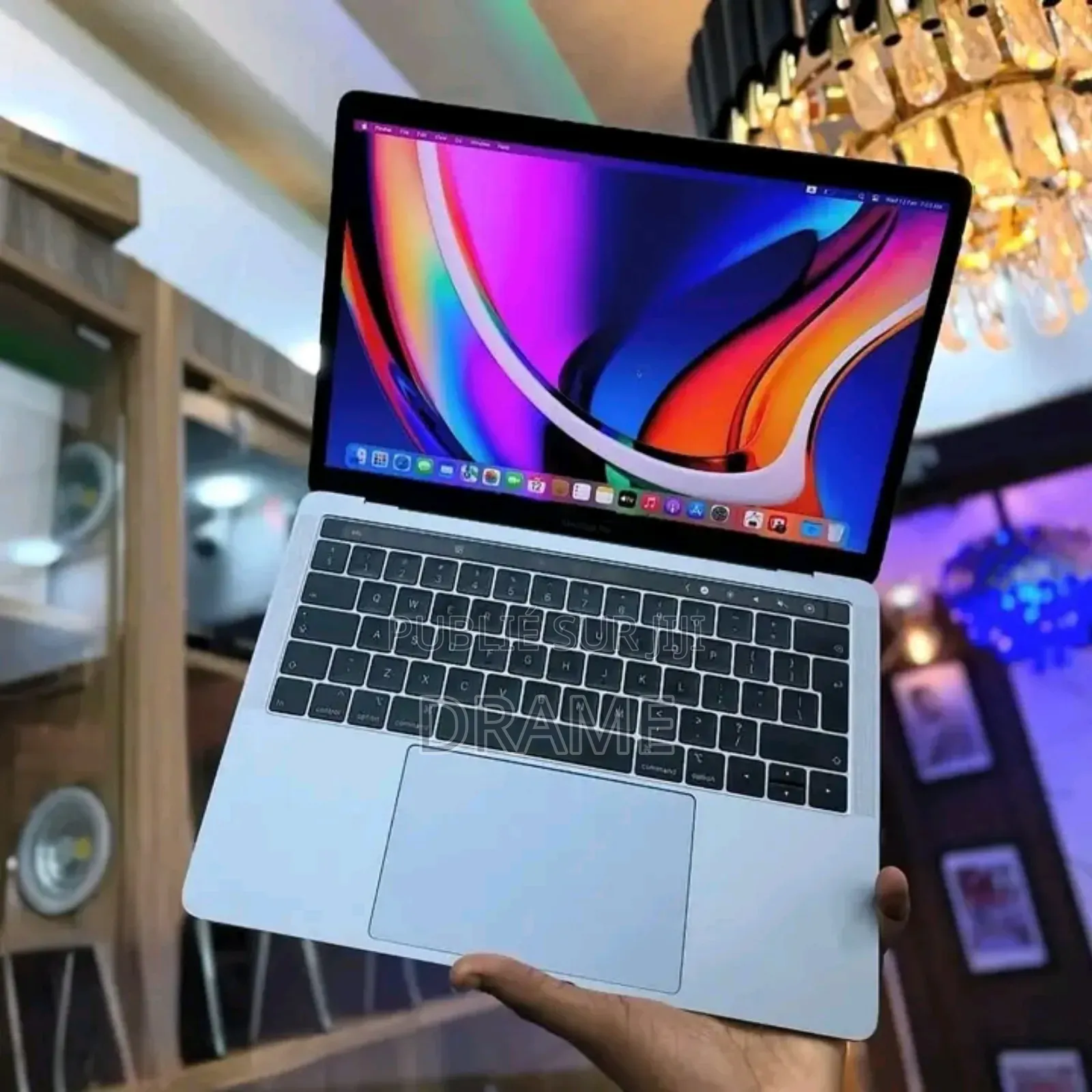 New Apple MacBook Pro 2019 16GB Intel Core I7 SSD 256GB