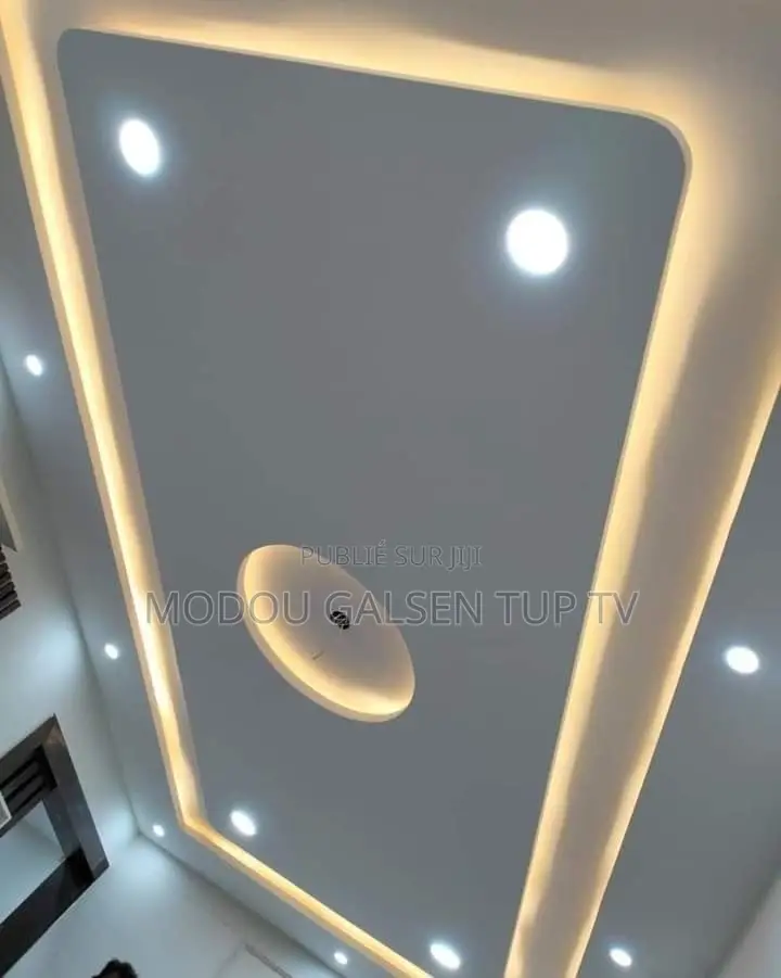 Faux Plafond en Platre Disponible