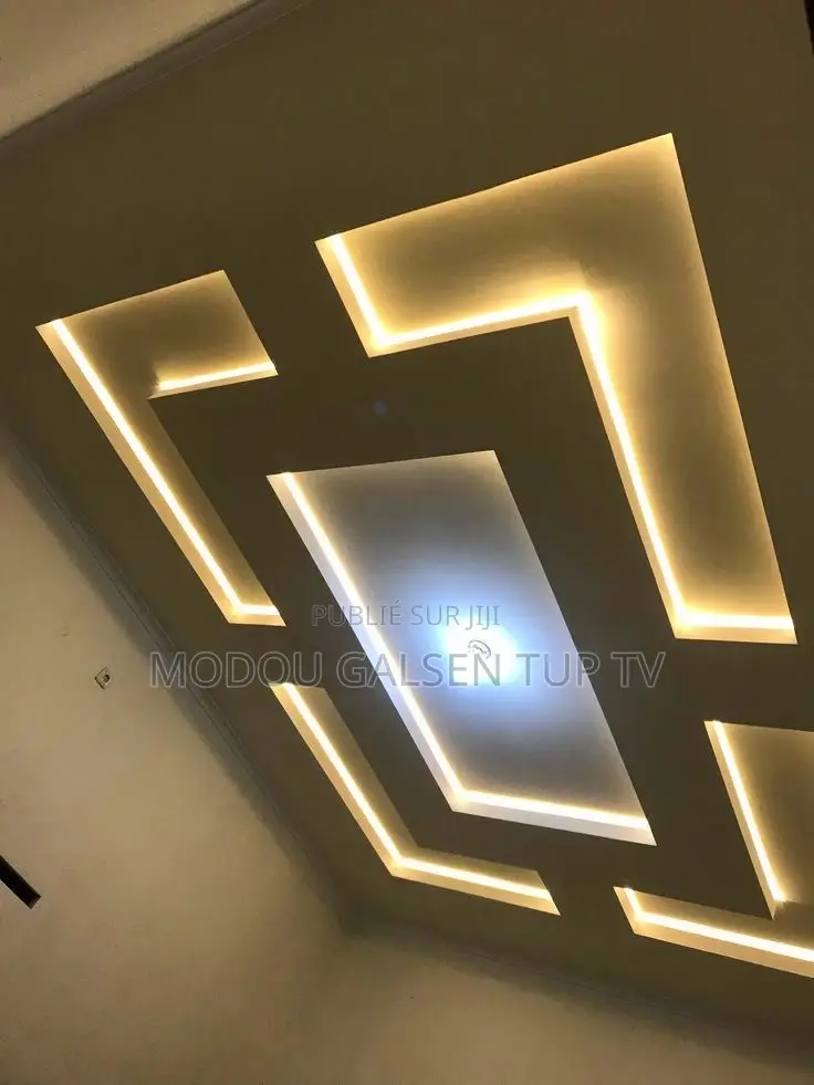 Faux Plafond en Platre Disponible