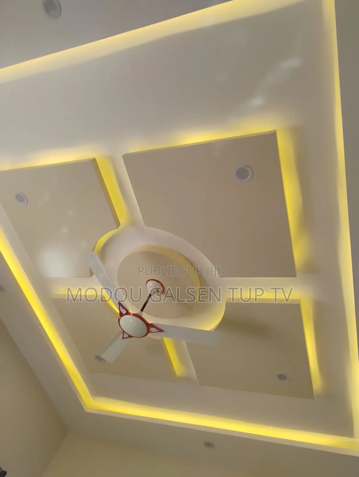 Faux Plafond en Platre Disponible