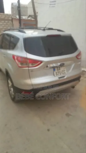 Photo - Ford Escape 2014 Gris