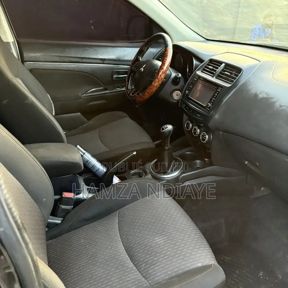 Mitsubishi RVR 2017 Noir Mat