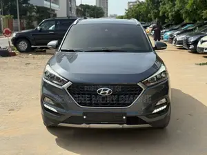 Photo - Hyundai Tucson 2017 Gris