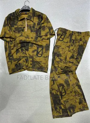 Ensemble Homme Disponible