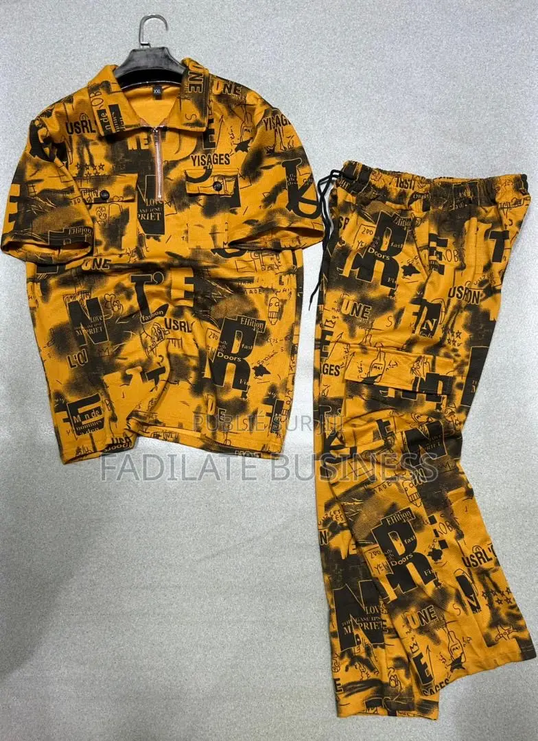 Ensemble Homme Disponible