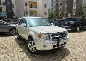 Photo - Ford Escape 2012 Blanc