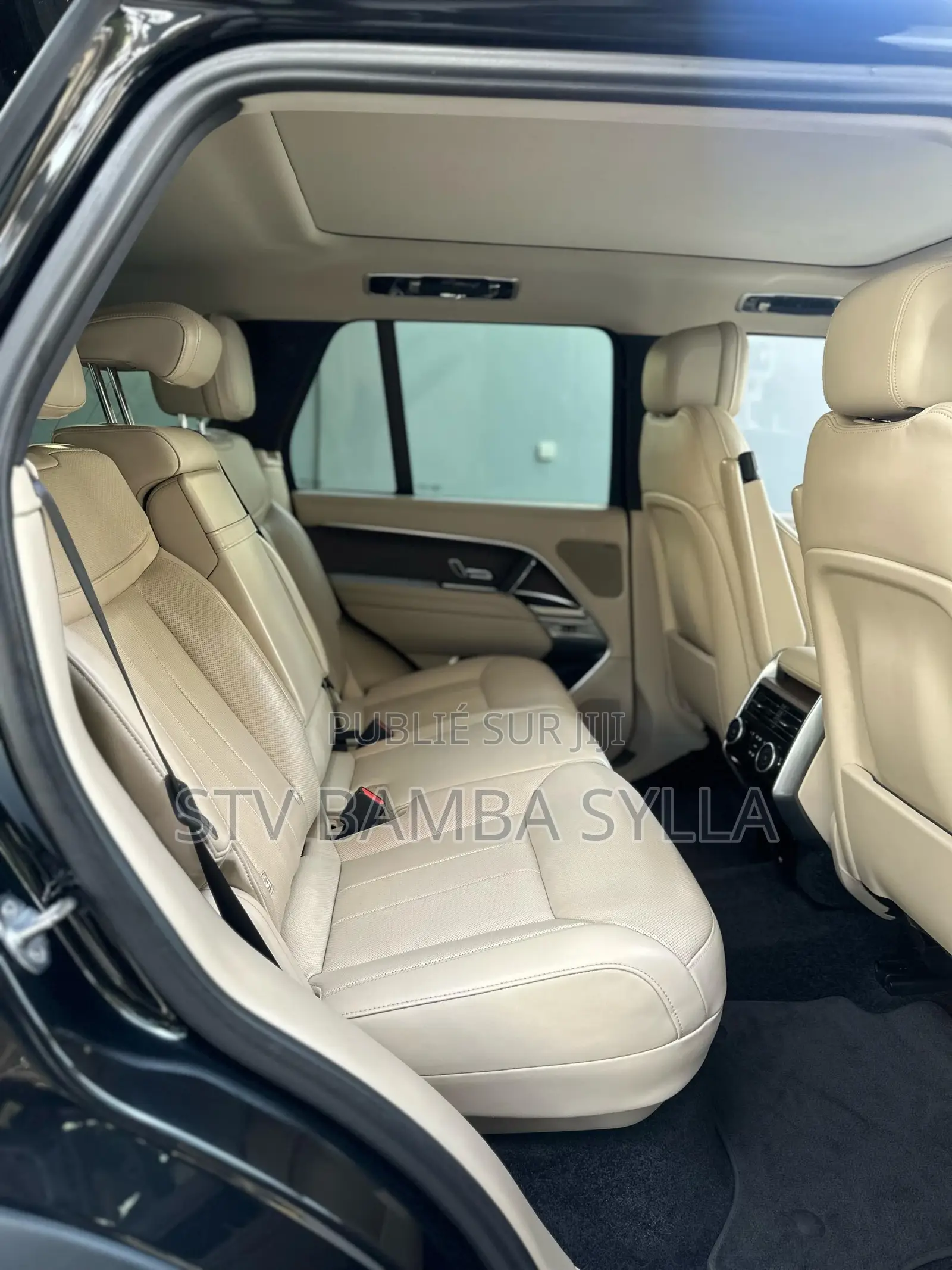 Land Rover Range Rover Vogue 2023 Black