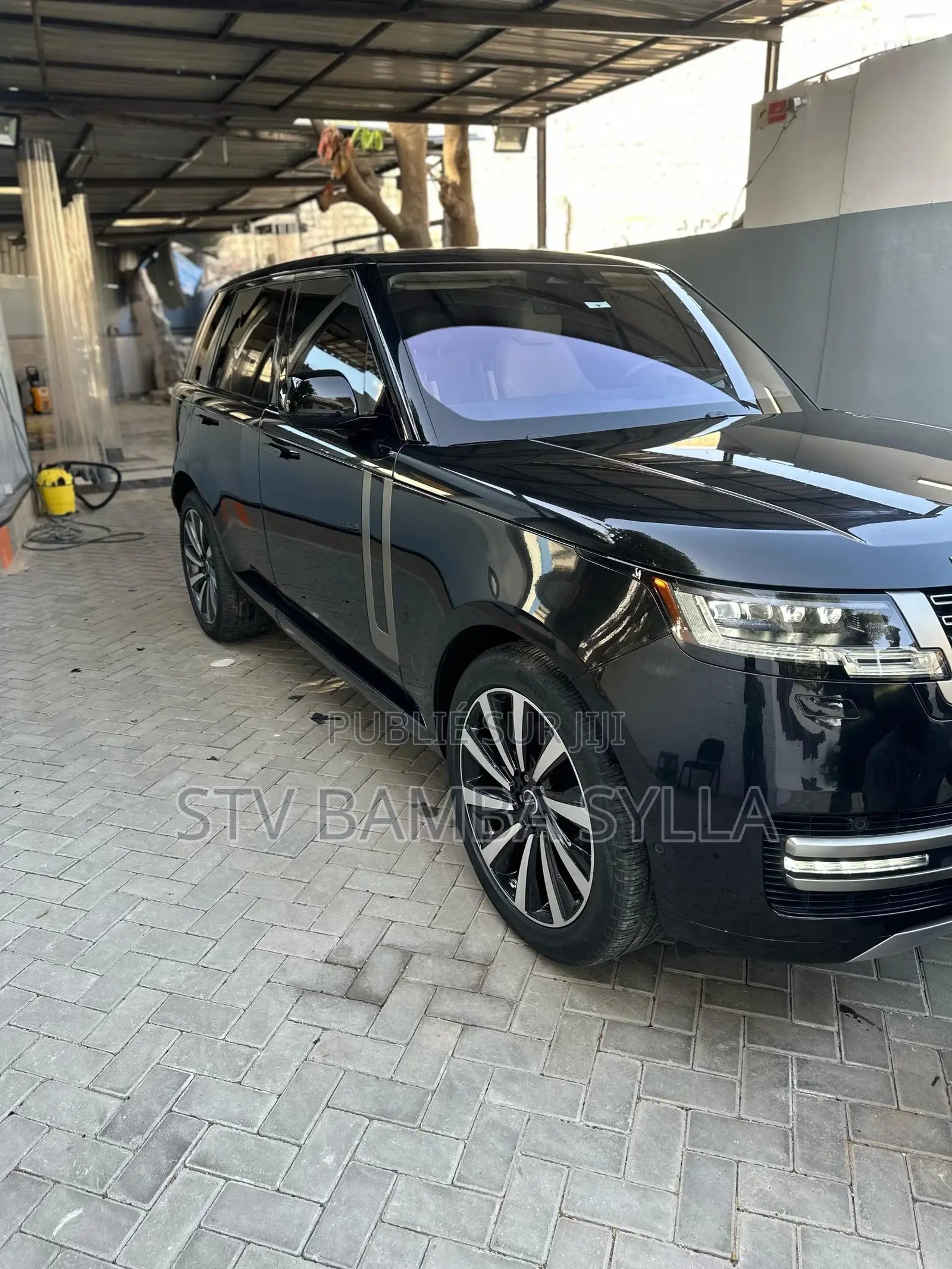 Land Rover Range Rover Vogue 2023 Black
