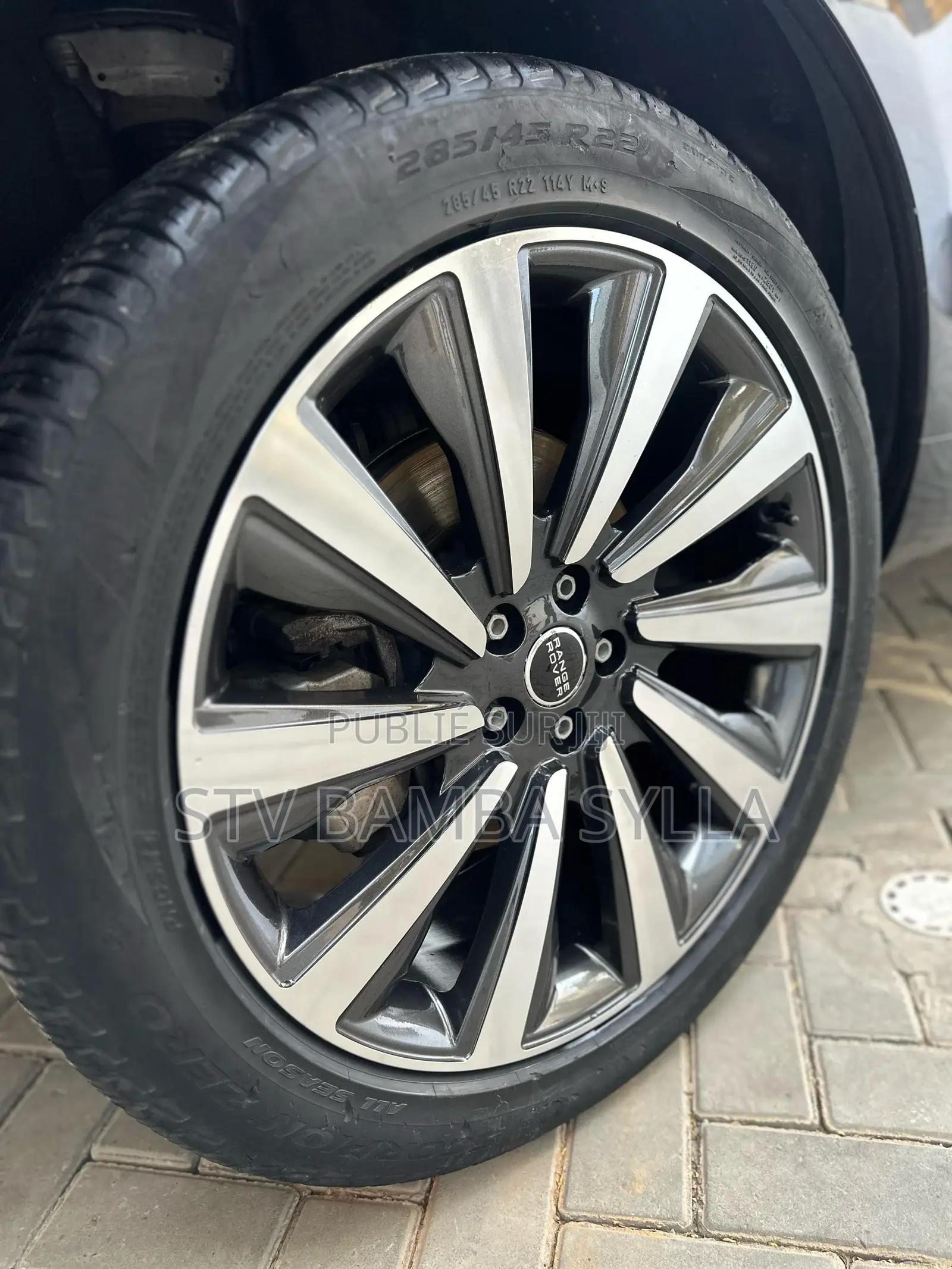 Land Rover Range Rover Vogue 2023 Black