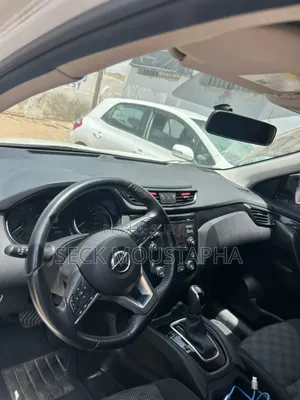 Photo - Nissan Qashqai 2017 Blanc