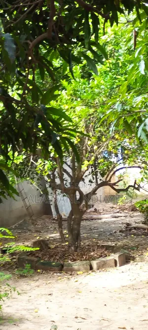 9chbre Maison dans Grande Maison, Keur Moussa à Vendre