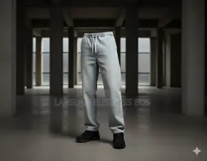 Disponible Chez L’Absolu