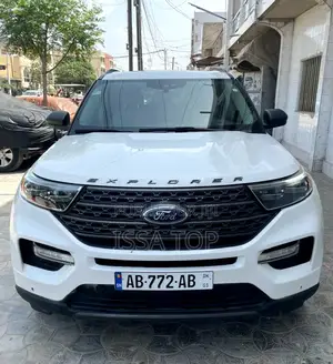 Photo - Ford Explorer 2021 Blanc