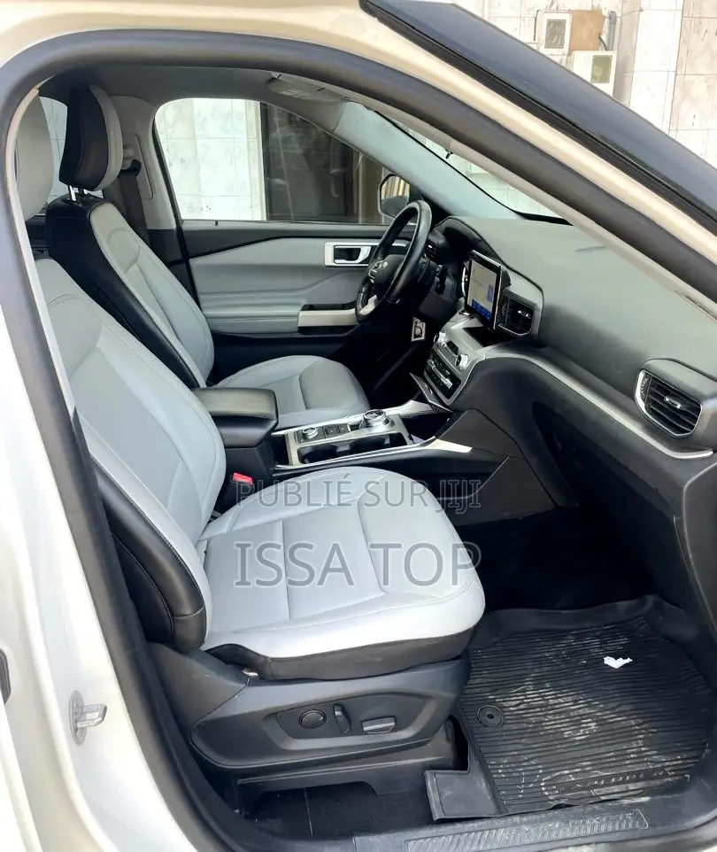 Ford Explorer 2021 Blanc