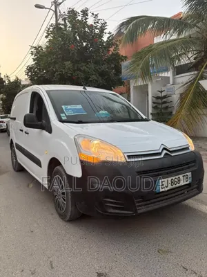 Photo - Citroen Berlingo 2017 Blanc