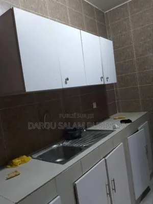 3chbre Appartement dans Ouest Foire, Yoff à Louer