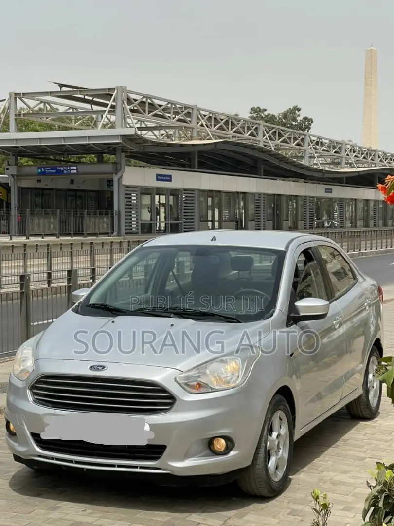 Ford Figo 2016 Gris