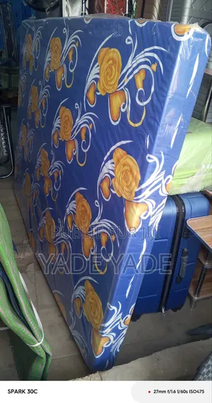 Photo - Matelas 2place Livraison Possible Partouts