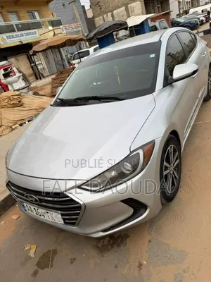 Hyundai Elantra 2017 Gris