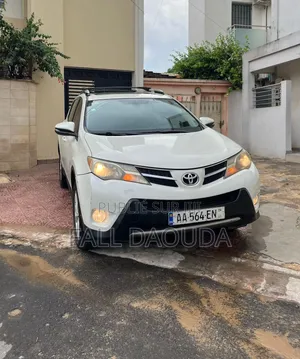 Photo - Toyota RAV4 2013