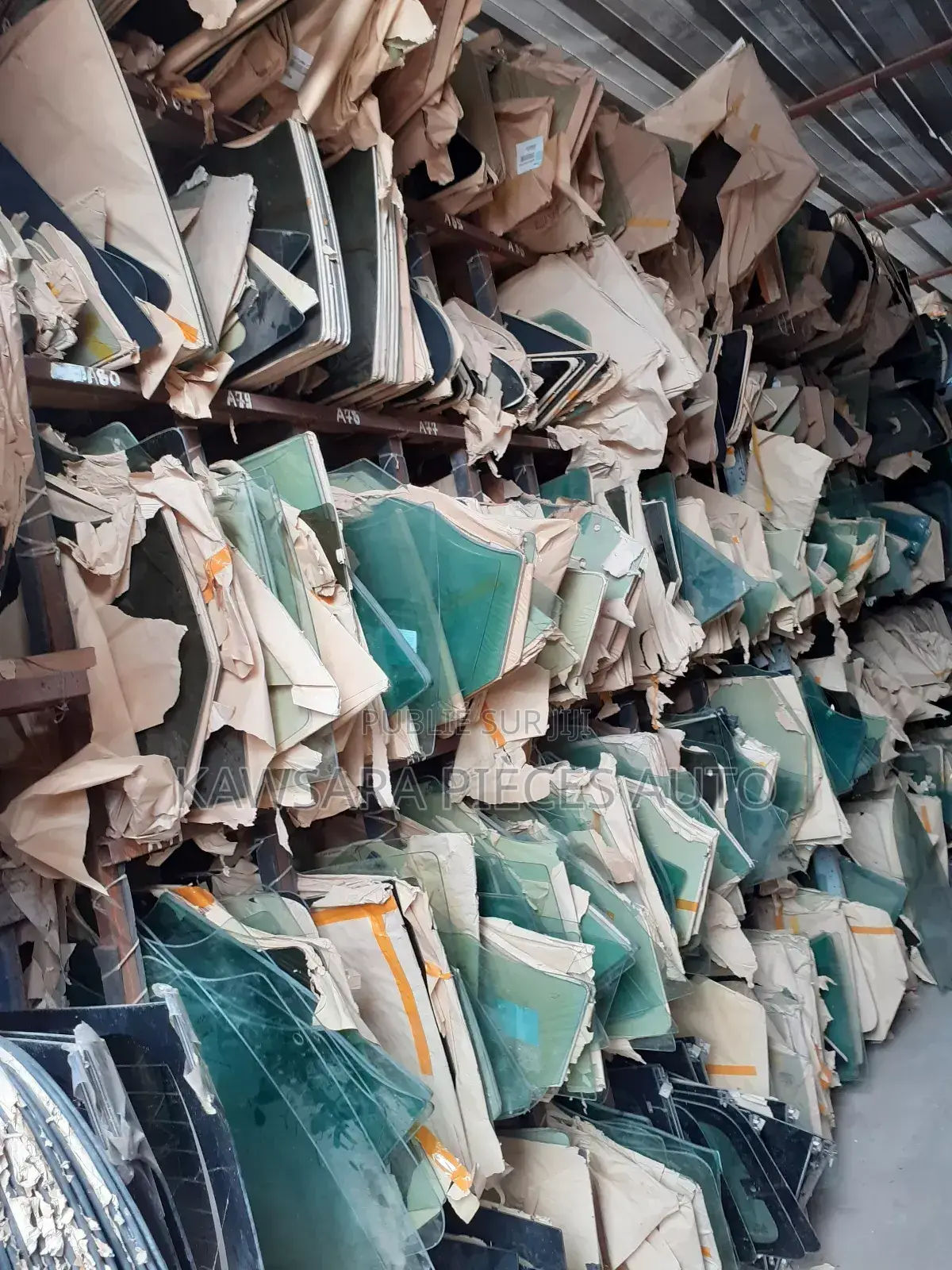 Pare-Brise , Verre De Porte Et Sillicone