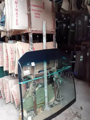 Pare-Brise , Verre De Porte Et Sillicone