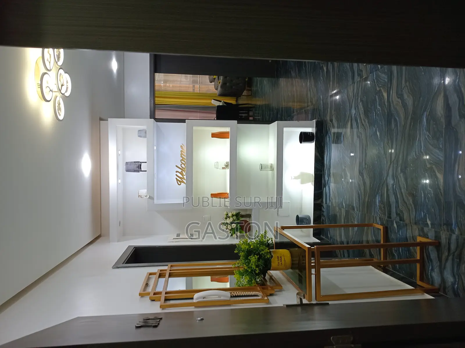 Furnished 2chbre Appartement dans Katos Immo, Grand Yoff à Vendre