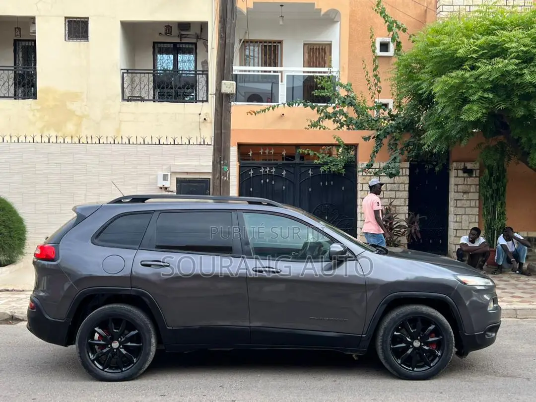 Jeep Cherokee 2015 Black
