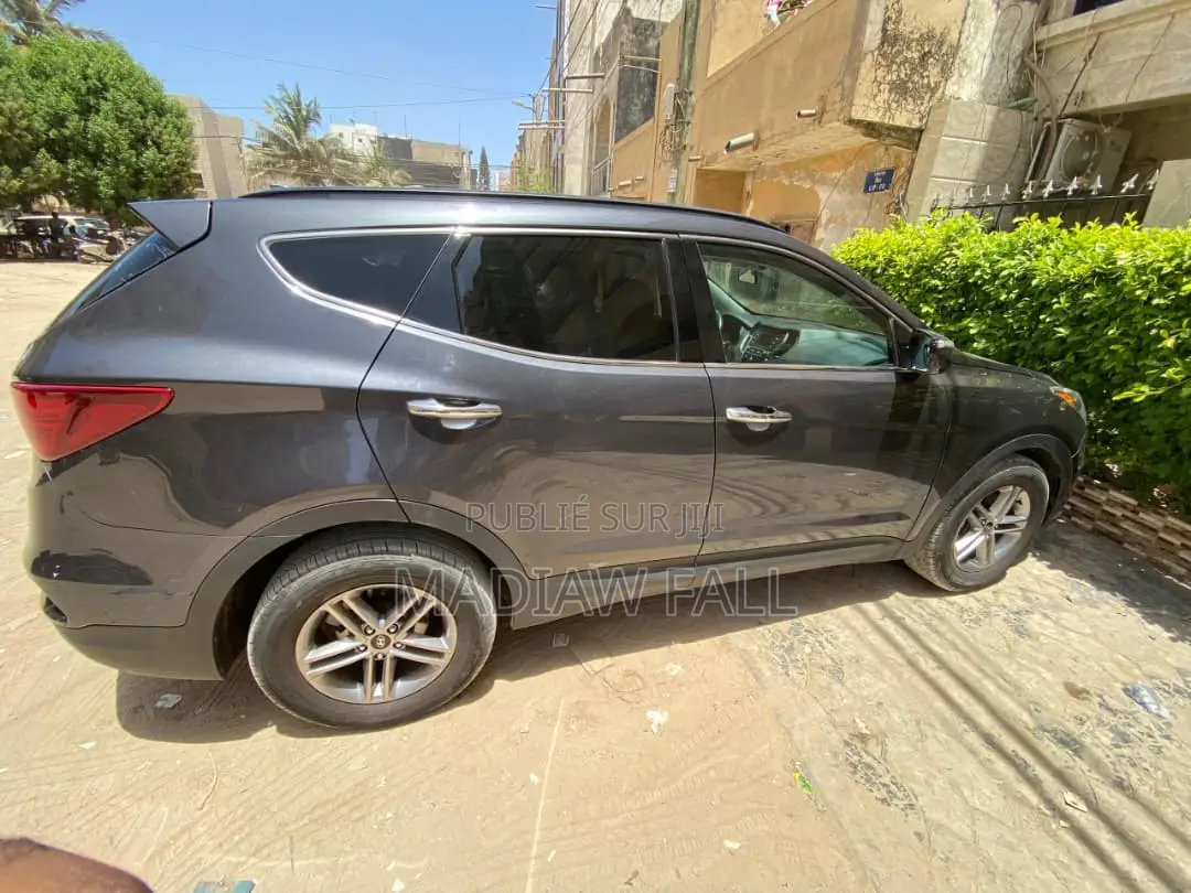 Hyundai Santa Fe 2017 Black