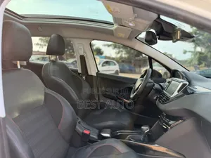 Peugeot 2008 2018 Blanc