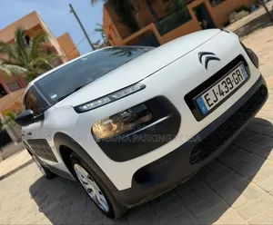 Photo - Citroen C4 2017 Blanc