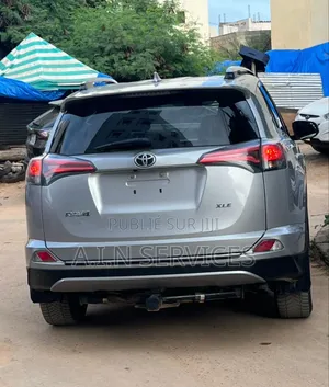 Photo - Toyota RAV4 2017 Gris