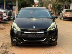 Photo - Peugeot 208 2016 Black