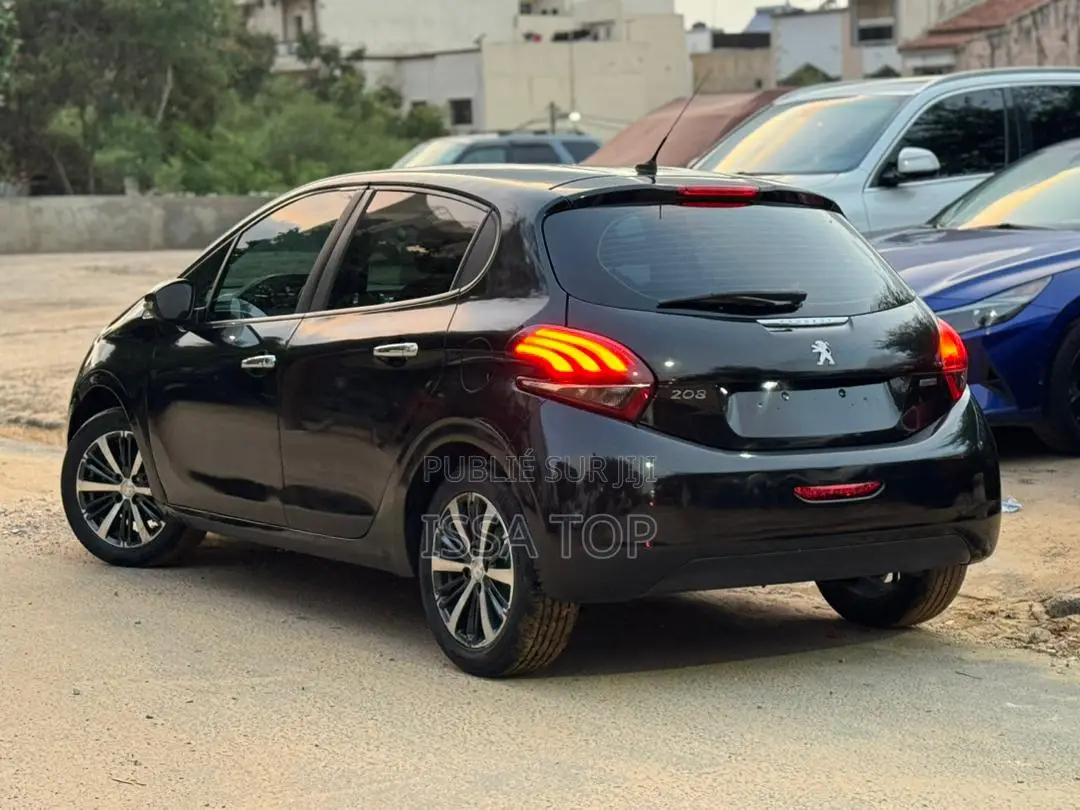 Peugeot 208 2016 Black