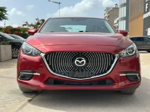 Photo - Mazda 3 2018 Rouge